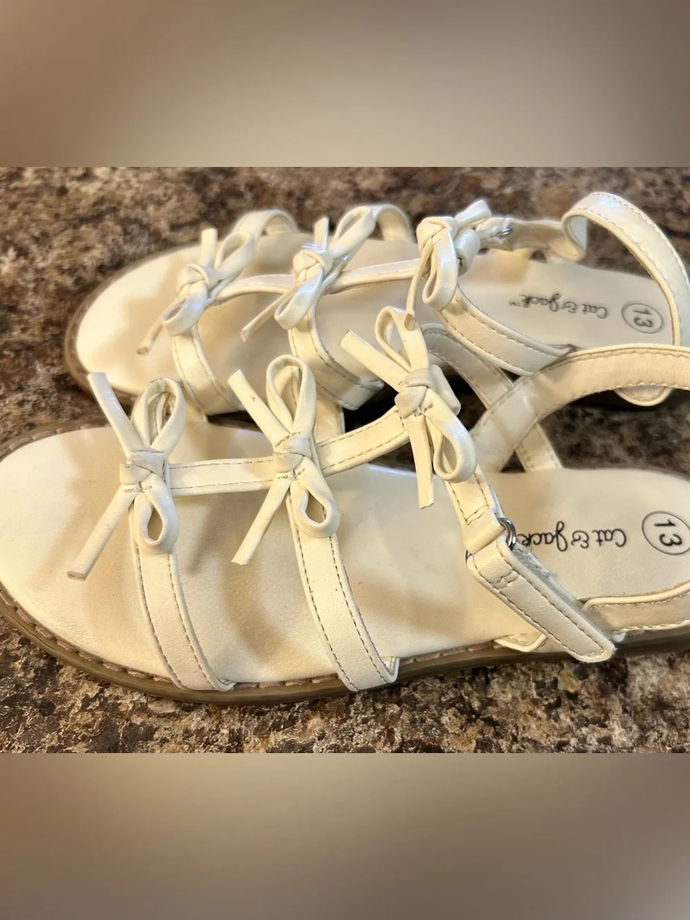 Cat & Jack Girls Aria Bow Sandals Size 13T